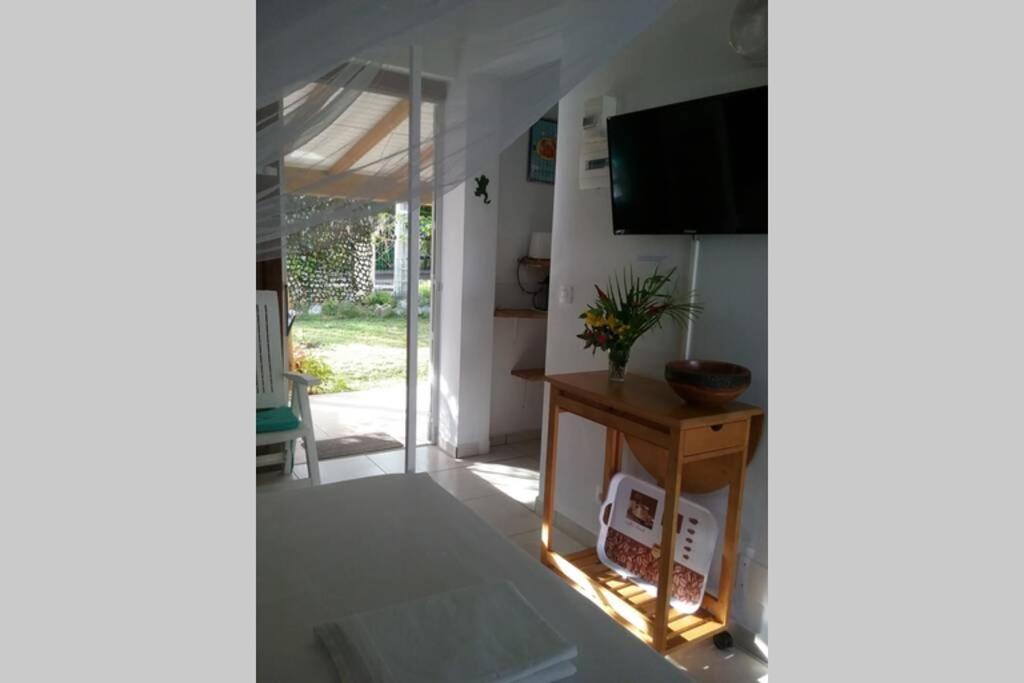 Gite Cajou Dans Jardin Tropical Ventile A Sainte-Anne المظهر الخارجي الصورة